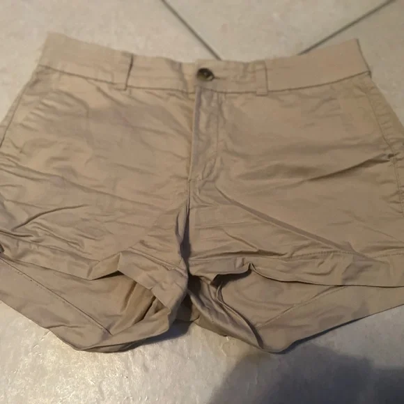 Old navy everyday short - Picture 2 of 5